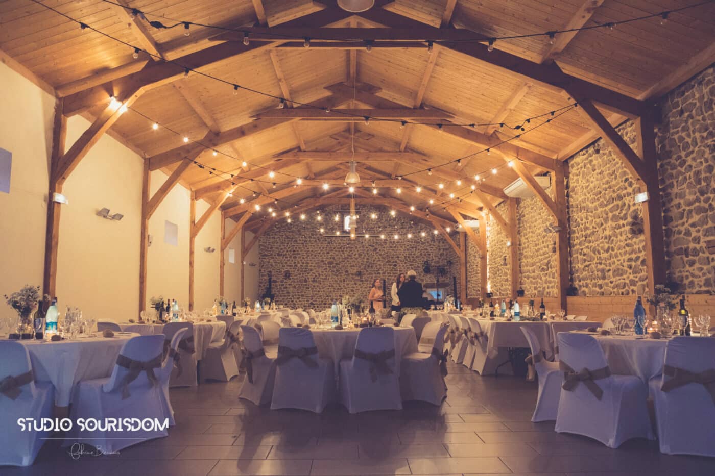 Photo d'une salle de mariage en soirée à Monistrol sur Loire en Haute-Loire, Auvergne