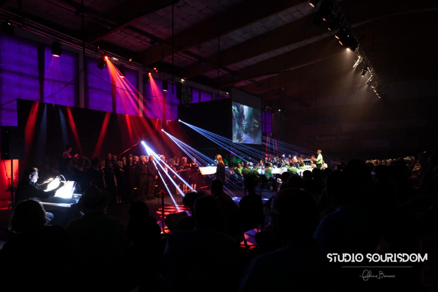 Concert avec une fanfare et des choeurs durant les GPN 2017 lors d'un reportage photos évènementiel à Dunières en Haute-Loire Auvergne Rhône-Alpes
