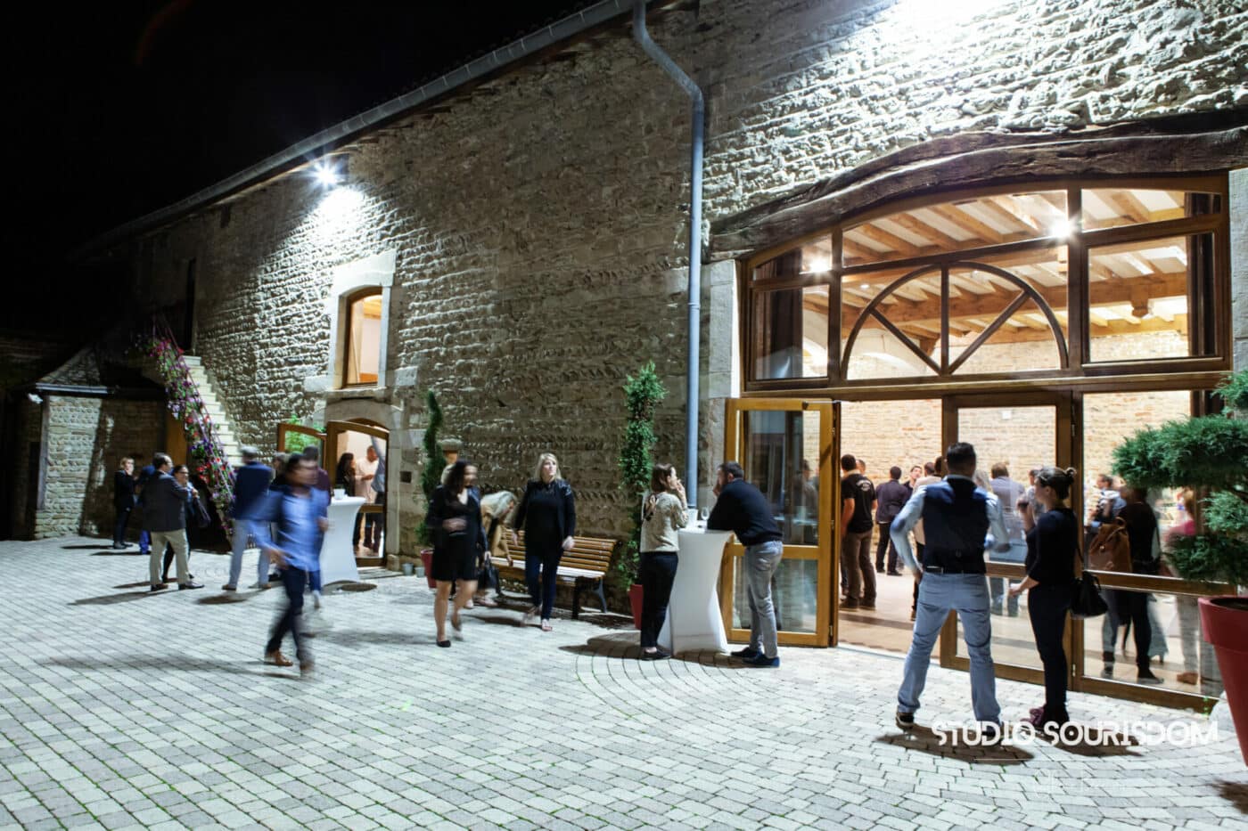 Illustration d'une soirée dinatoire au domaine de la Grand Maison (Isère)
