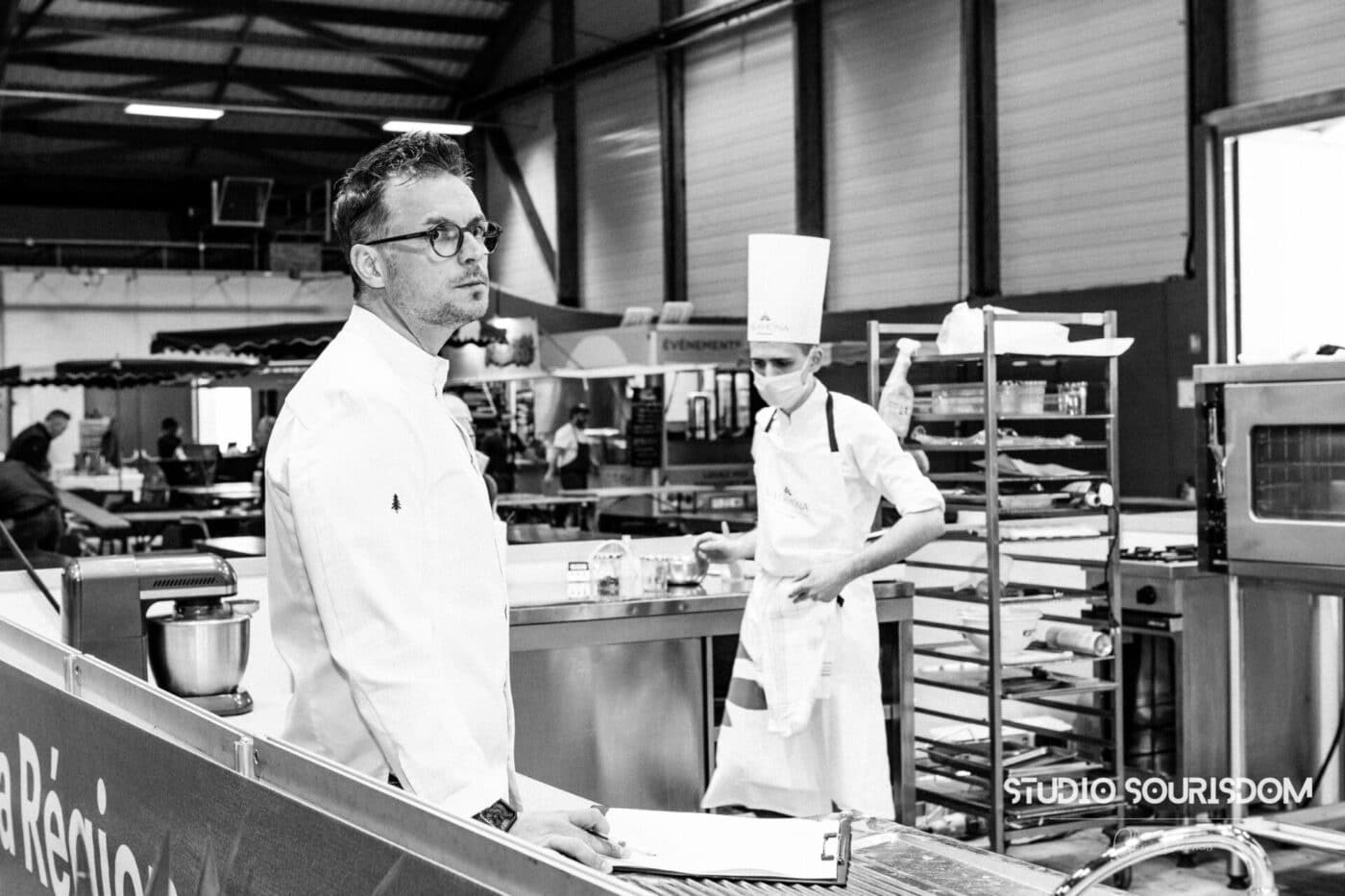 Julien Dugourd, membre du jury du challenge sensibilité gourmande desserts à l'assiette